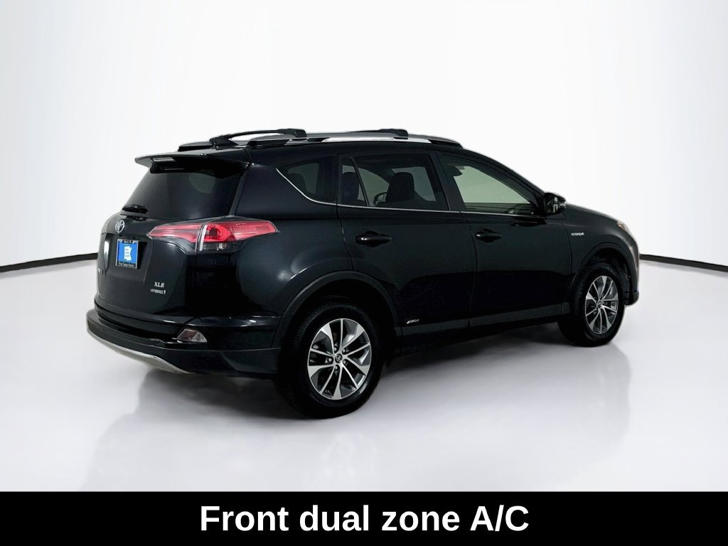 Used 2018 Toyota RAV4 XLE w/ Carpet Mat Package AWD/4WD image 8