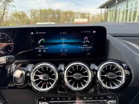 Certified 2023 Mercedes-Benz GLA 250 4MATIC image 18