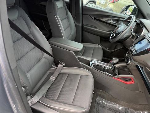 Used 2022 Chevrolet TrailBlazer RS w/ Convenience Package AWD/4WD image 8