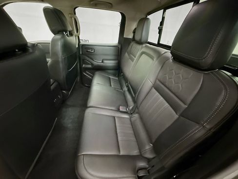 Used 2024 Nissan Frontier SL w/ Technology Package image 24