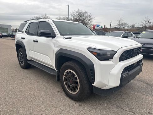 Used 2025 Toyota 4Runner TRD Off-Road image 9