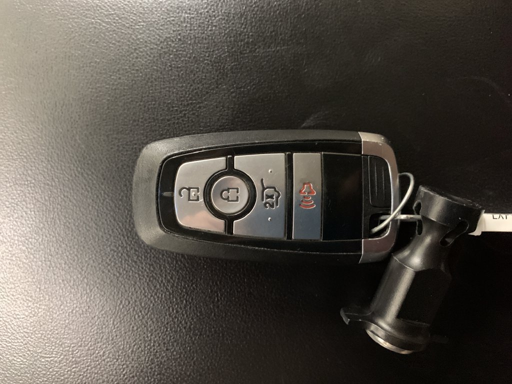 Used 2022 Ford Explorer XLT AWD/4WD image 31