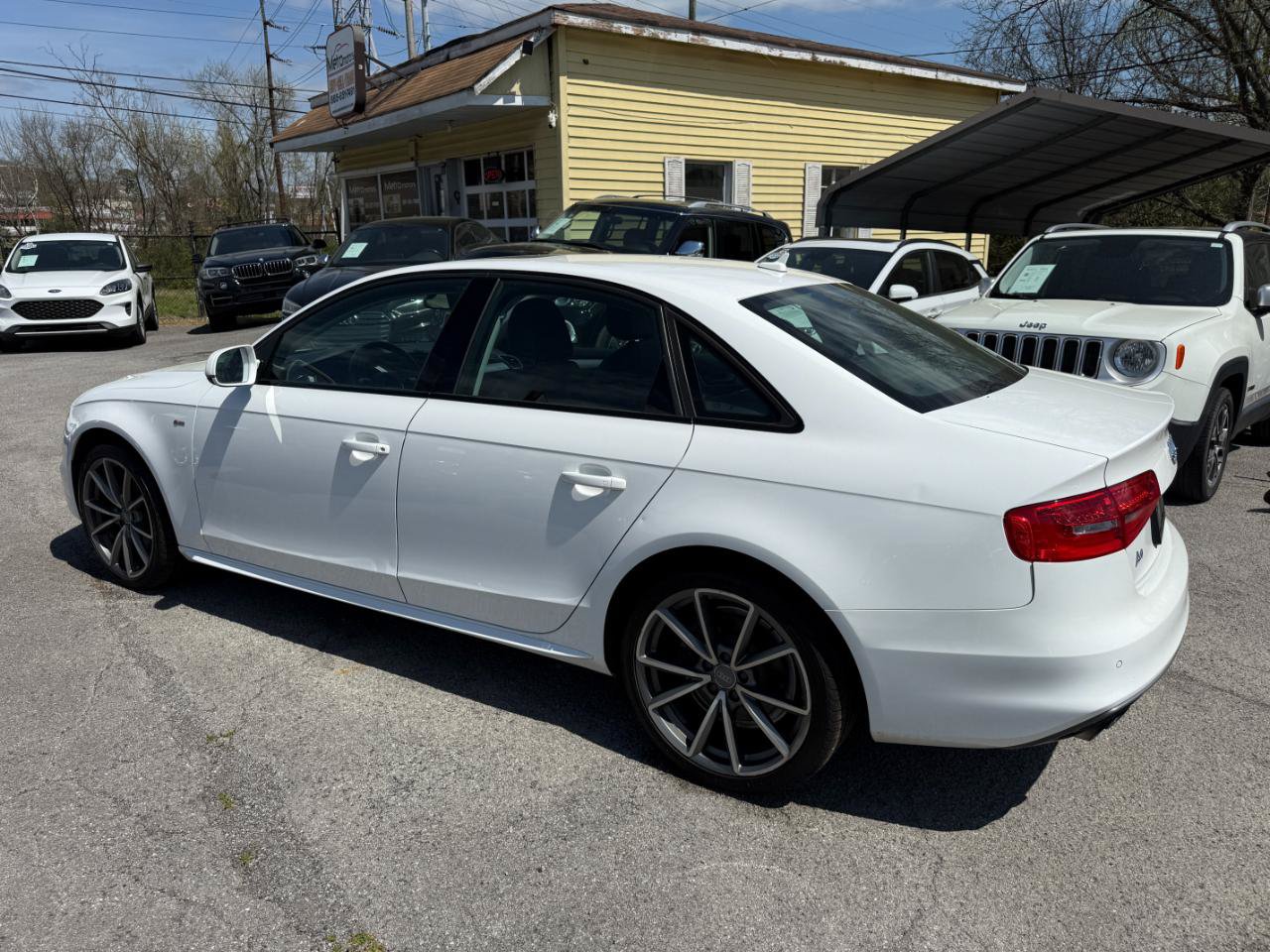 Used 2016 Audi A4 2.0T Premium FWD image 32