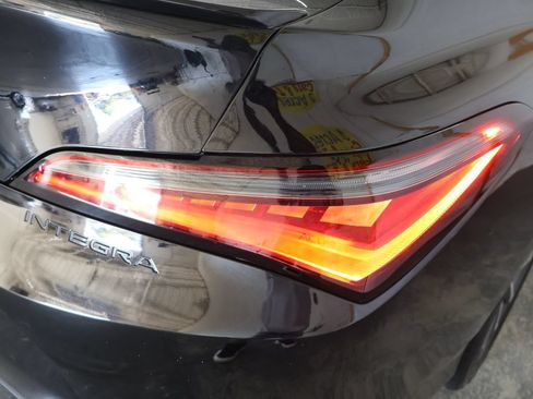 Used 2025 Acura Integra FWD image 32