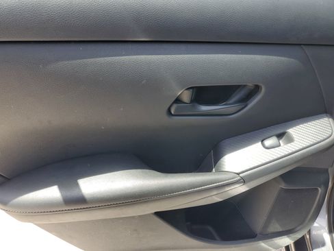 Used 2024 Nissan Sentra SV image 13