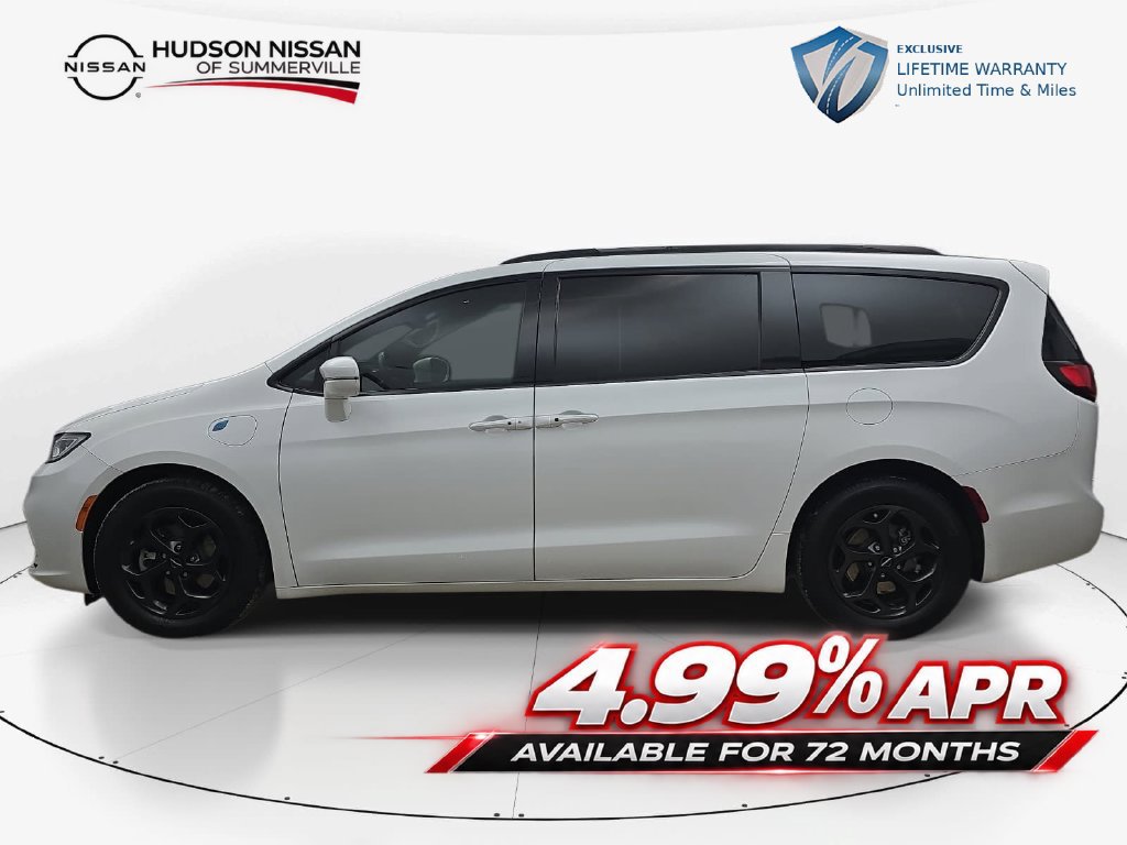 Used 2021 Chrysler Pacifica Limited w/ Uconnect Theater Family Group FWD image 11