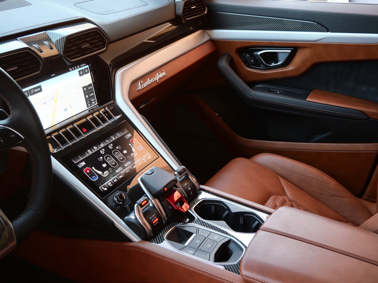 Used 2020 Lamborghini Urus AWD/4WD image 13