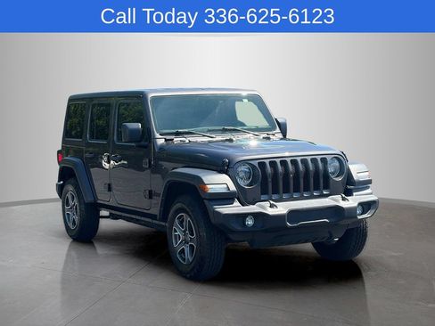 Used 2022 Jeep Wrangler Unlimited Sport AWD/4WD image 7
