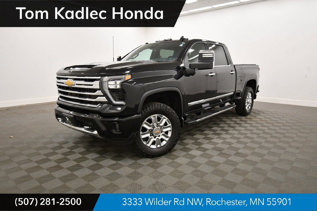 Used 2024 Chevrolet Silverado 3500 High Country w/ High Country Premium Package AWD/4WD image 1