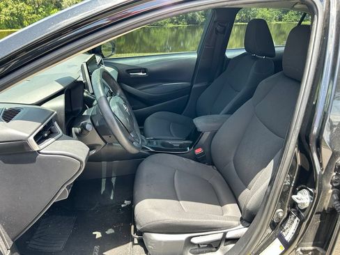 Used 2020 Toyota Corolla LE FWD image 15