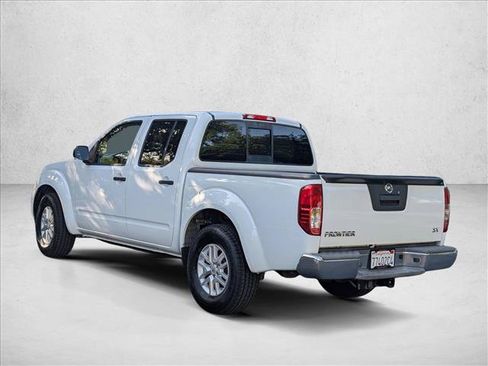 Used 2016 Nissan Frontier SV RWD image 8