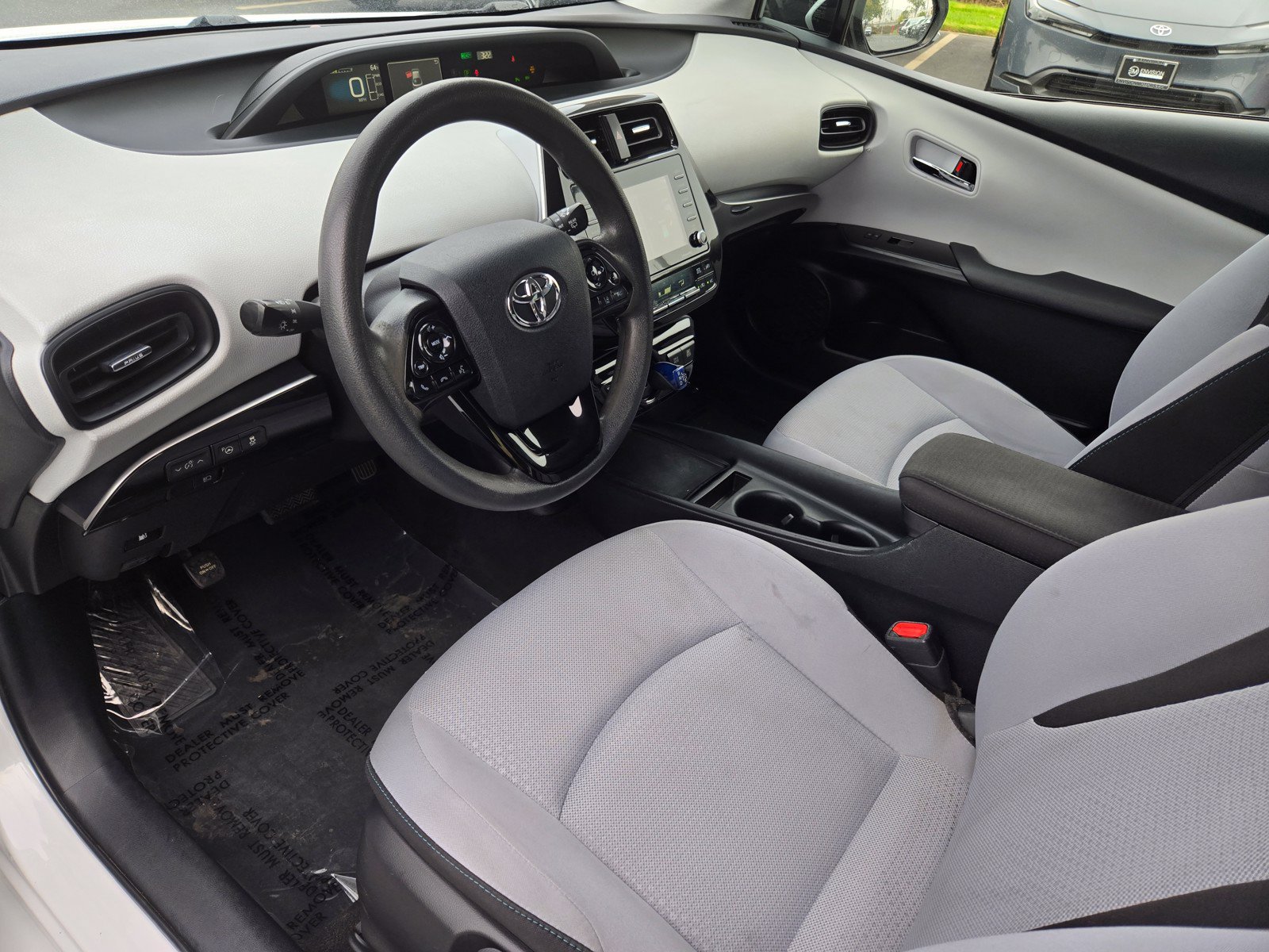 Used 2021 Toyota Prius LE w/ Carpet Mat Package (TMS) FWD image 7