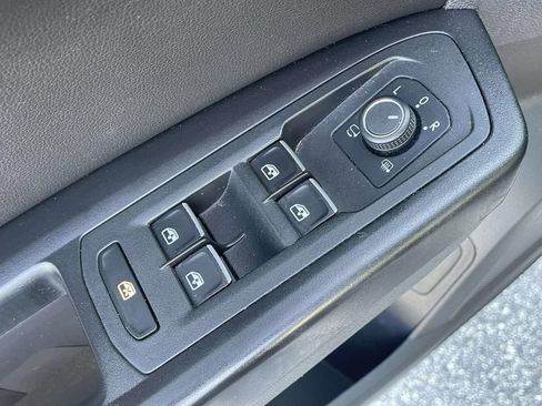 Certified 2026 Volkswagen Atlas SE FWD image 19