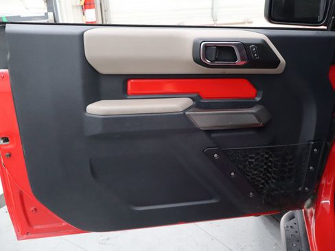 Used 2021 Ford Bronco Wildtrak image 14