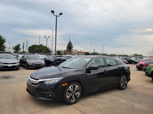 Used 2017 Honda Civic EX-T image 3