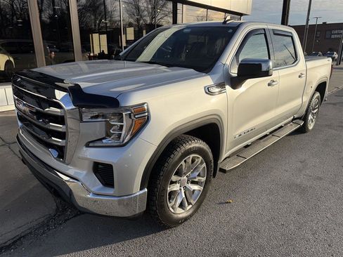 Used 2021 GMC Sierra 1500 SLE image 1
