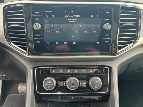 Used 2020 Volkswagen Atlas Cross Sport SEL image 13