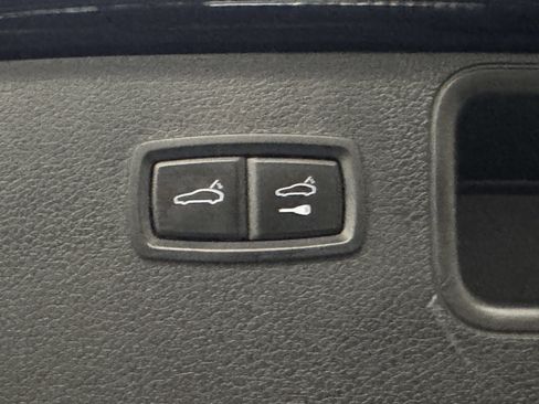 Used 2019 Porsche Macan image 16