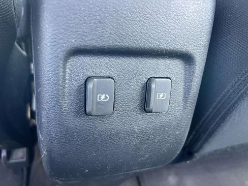 Used 2024 Nissan Kicks SV w/ Interior Electronics Package FWD image 12