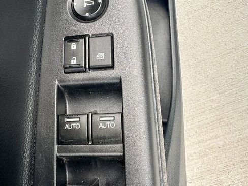 Used 2017 Honda Accord Hybrid Sedan image 13
