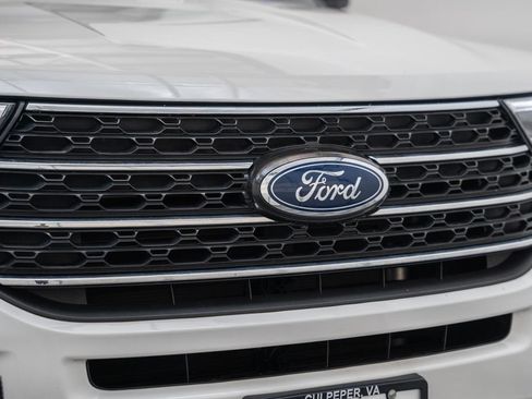 Certified 2023 Ford Explorer XLT w/ Equipment Group 202A AWD/4WD image 14