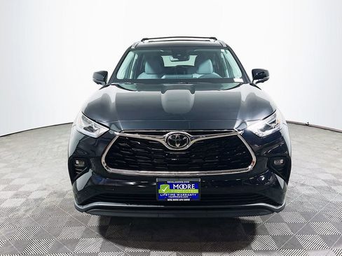 New 2026 Toyota Highlander Limited image 3