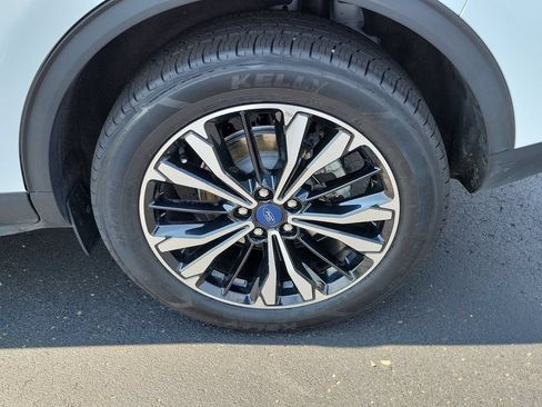 Certified 2022 Ford Escape SE w/ SE Sport Appearance Package AWD/4WD image 5