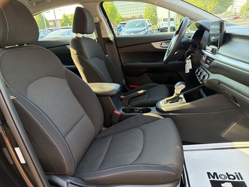Certified 2023 Kia Forte LXS FWD image 10