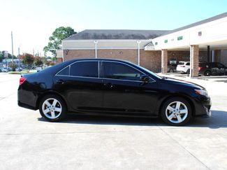 Used 2013 Toyota Camry SE image 1