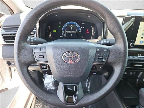 Used 2026 Toyota Camry LE FWD image 13