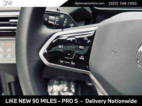 Used 2024 Volkswagen ID.4 Pro S AWD/4WD image 29