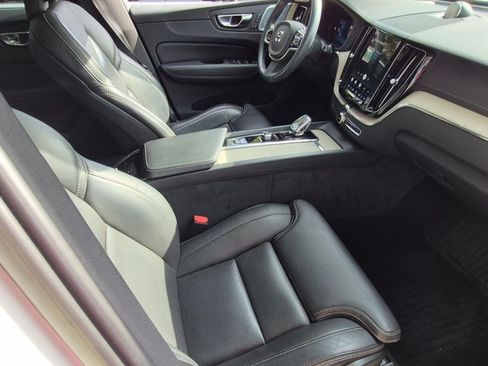 Used 2022 Volvo XC60 B5 Inscription w/ Advanced Package FWD image 20