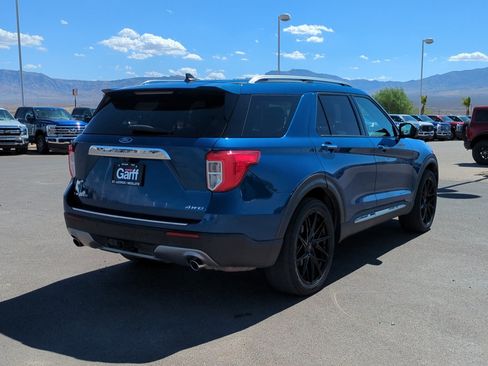 Used 2022 Ford Explorer Limited w/ Class IV Trailer Tow Package AWD/4WD image 3