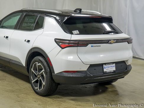 New 2026 Chevrolet Equinox EV LT image 7