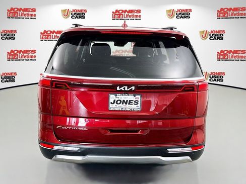 Used 2022 Kia Carnival SX Prestige FWD image 18