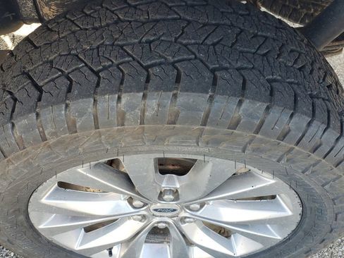 Used 2015 Ford F150 Lariat AWD/4WD image 6