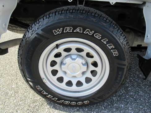 Used 2022 Chevrolet Silverado 1500 W/T w/ WT Fleet Convenience Package image 23