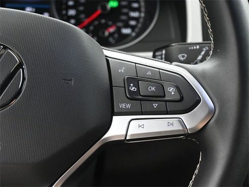 Used 2021 Volkswagen Atlas Cross Sport SE image 10