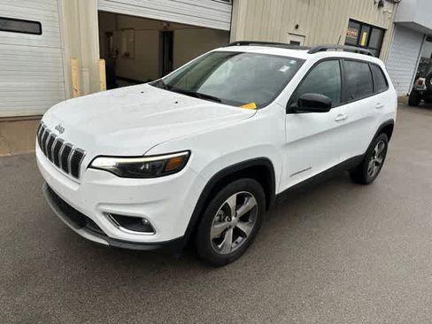 Used 2022 Jeep Cherokee Limited AWD/4WD image 2