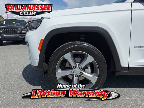 New 2026 Jeep Grand Cherokee Limited w/ Luxury Tech Group II RWD image 13