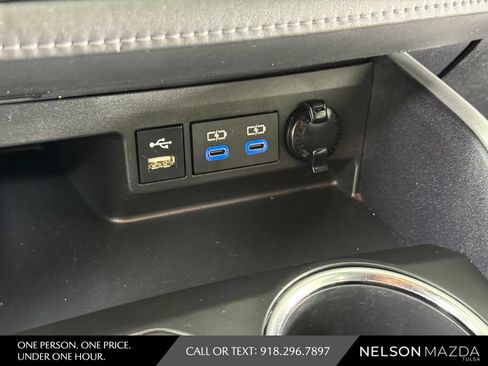 Used 2022 Toyota Highlander XSE FWD image 33