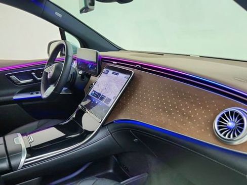 Used 2023 Mercedes-Benz EQE 350+ 4MATIC SUV w/ Pinnacle Trim Package image 21