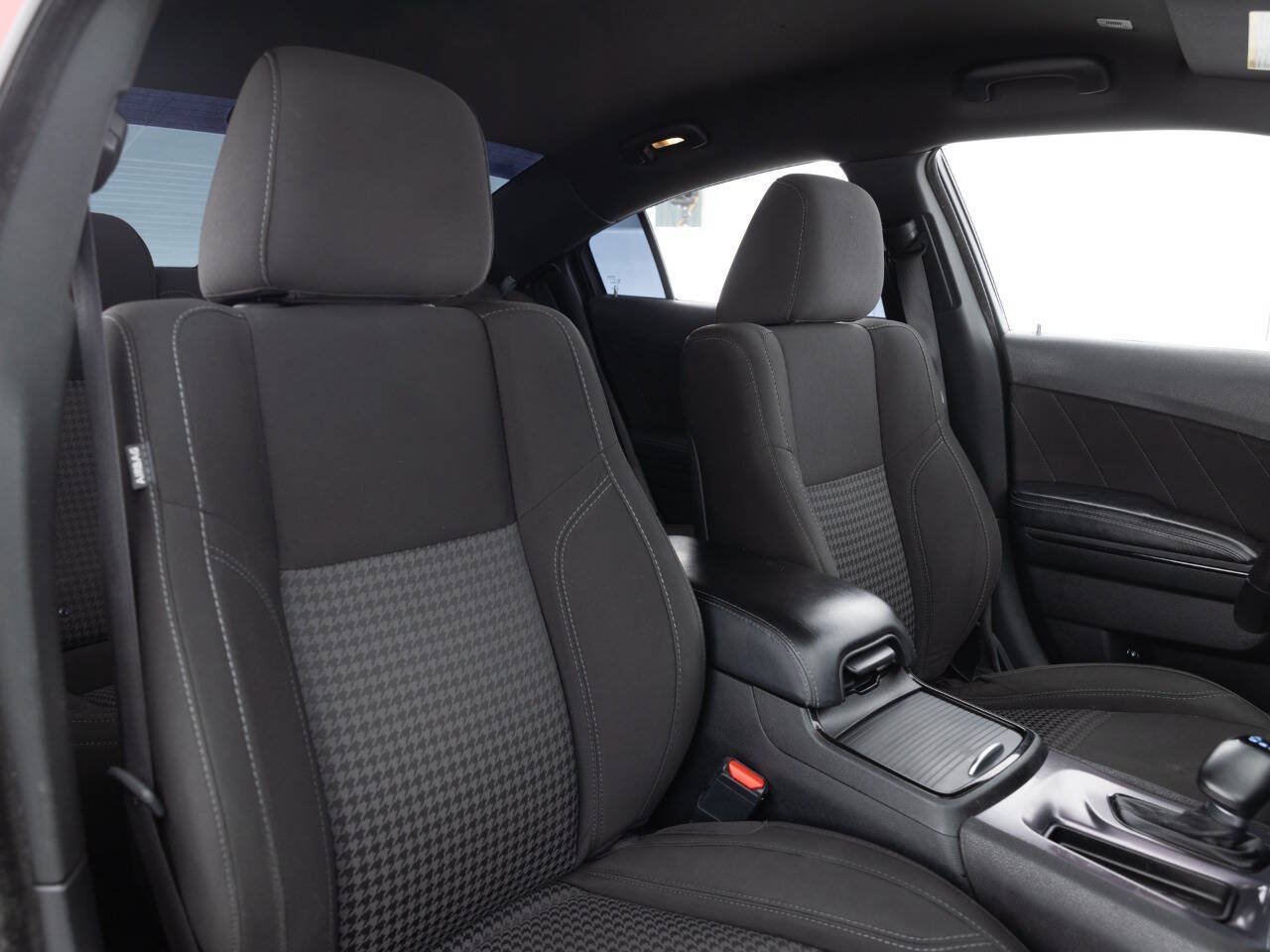 Used 2018 Dodge Charger GT w/ Blacktop Package AWD/4WD image 26