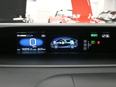 Certified 2022 Toyota Prius Prime XLE image 13