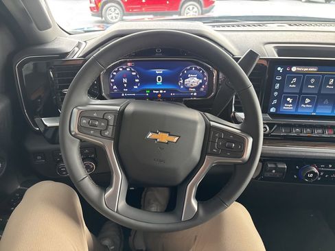 New 2025 Chevrolet Silverado 1500 LT image 9