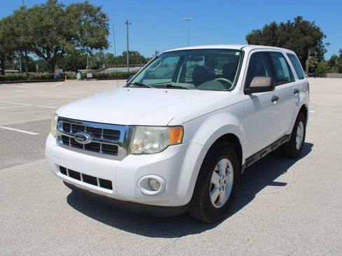 Used 2012 Ford Escape XLS FWD image 1