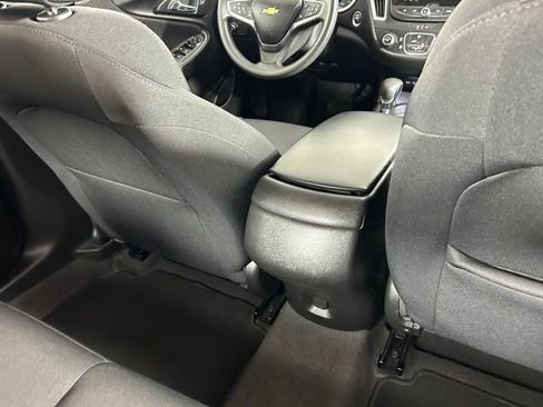 Used 2024 Chevrolet Malibu LS FWD image 12