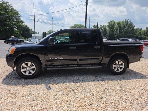 Used 2014 Nissan Titan SV w/ SV Premium Utility Package AWD/4WD image 4