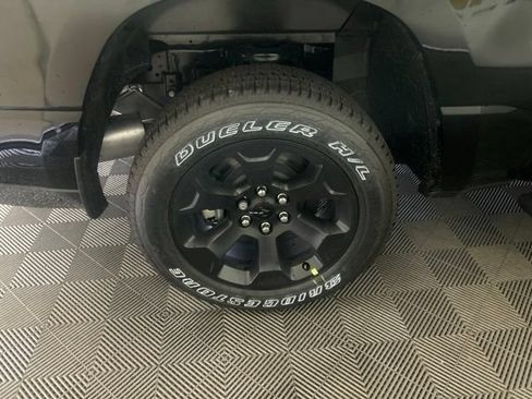 New 2026 RAM 1500 Express AWD/4WD image 39