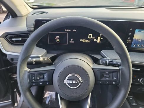 Used 2025 Nissan Kicks SV FWD image 22
